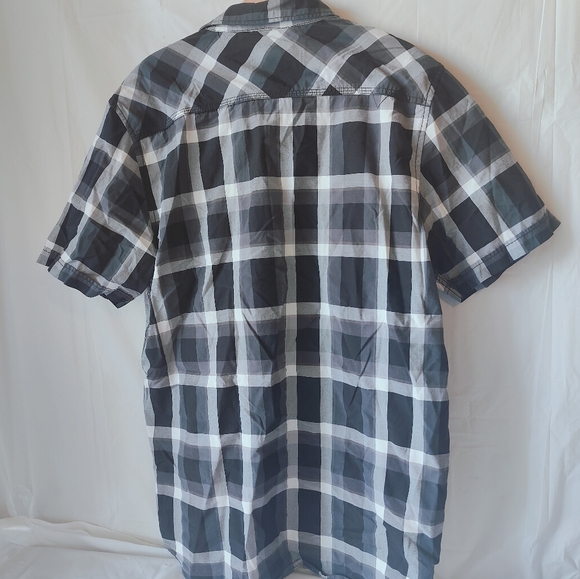 Van's Men's Short Sleeve Collared Button Up Shirt, Gray Plaid, Size M. - Picture 7 of 11